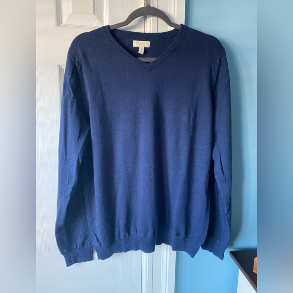 MENS V NECK SWEATER